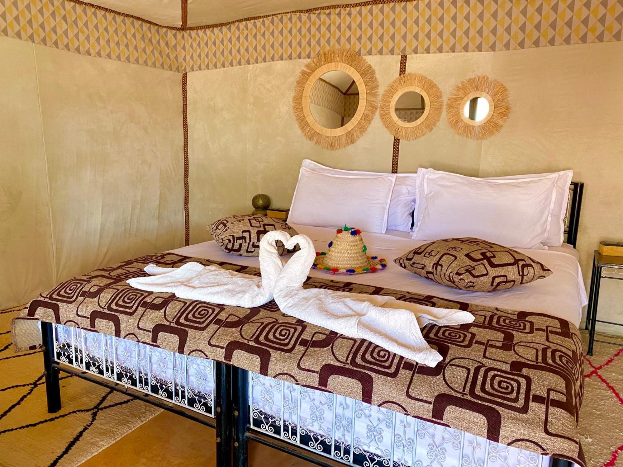 Merzouga Moonlight Desert Camp ภายนอก รูปภาพ